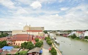 Ayothaya Riverside Hotel